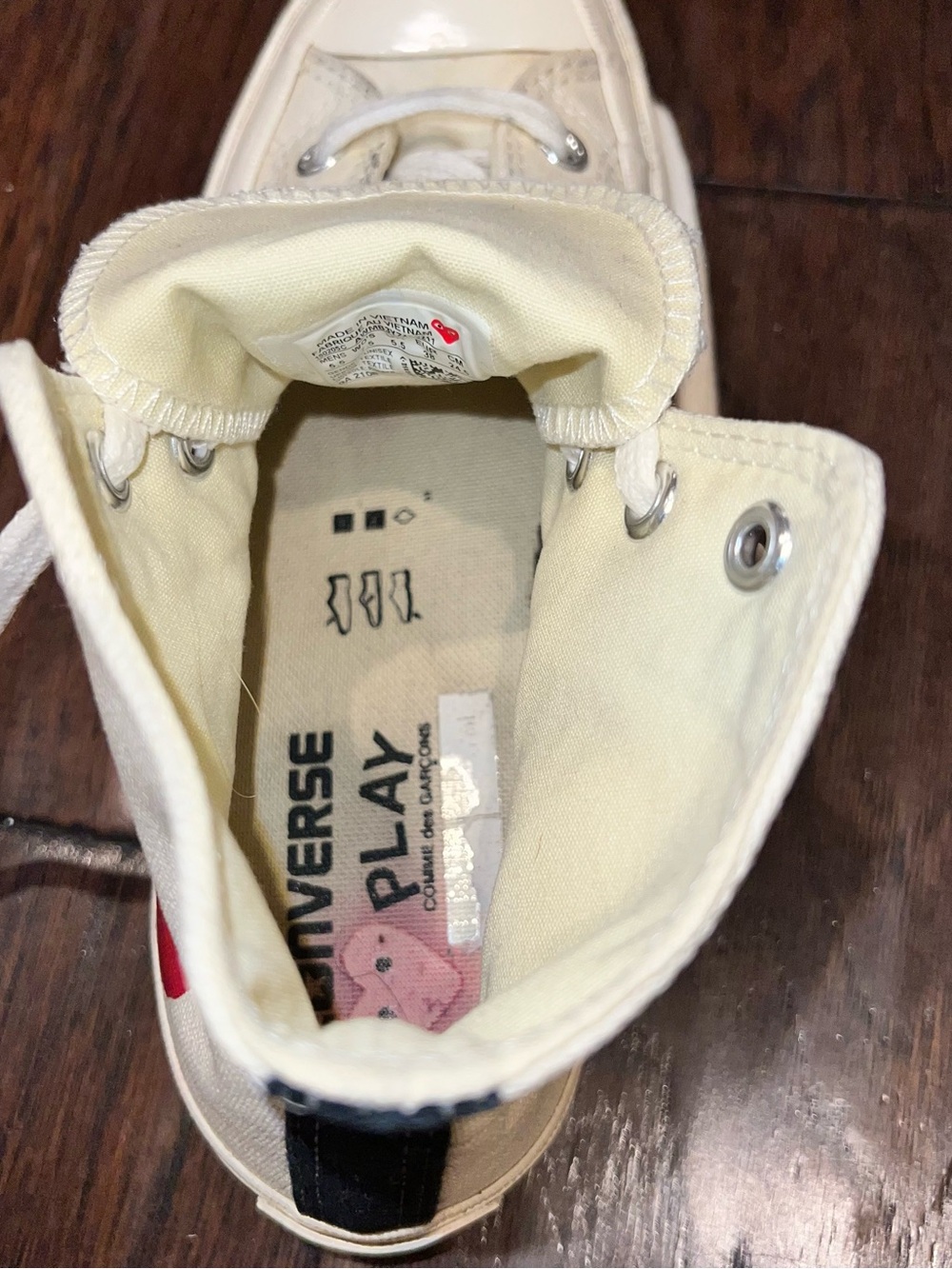Converse x Comme des Garçons PLAY Chuck 70 Hi Top Unisexe Sneaker - Picture 7 of 10